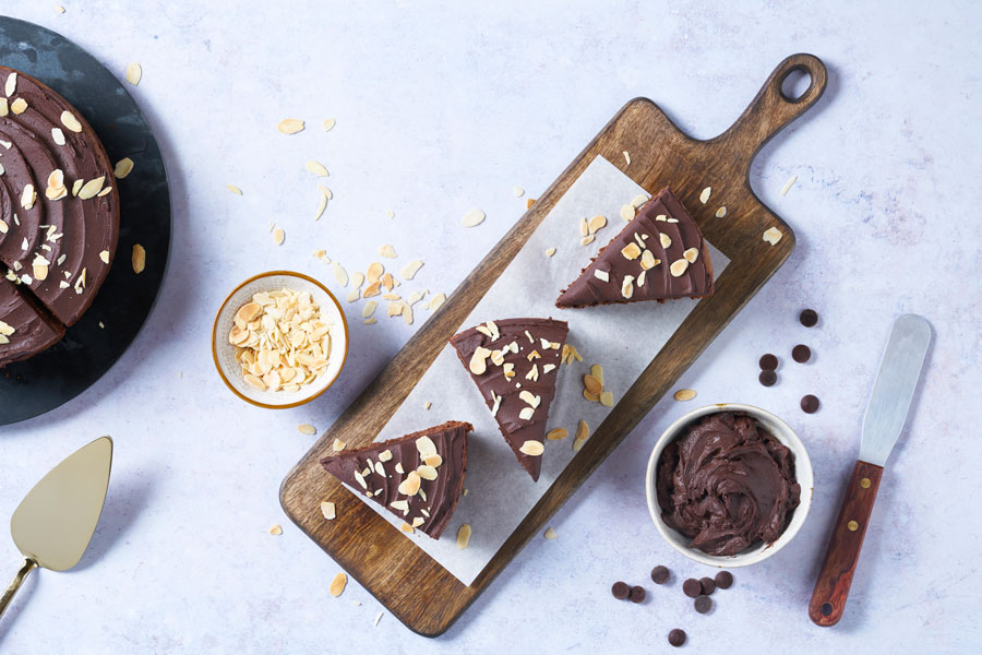 Chocolate Almond Cake | Caprimo